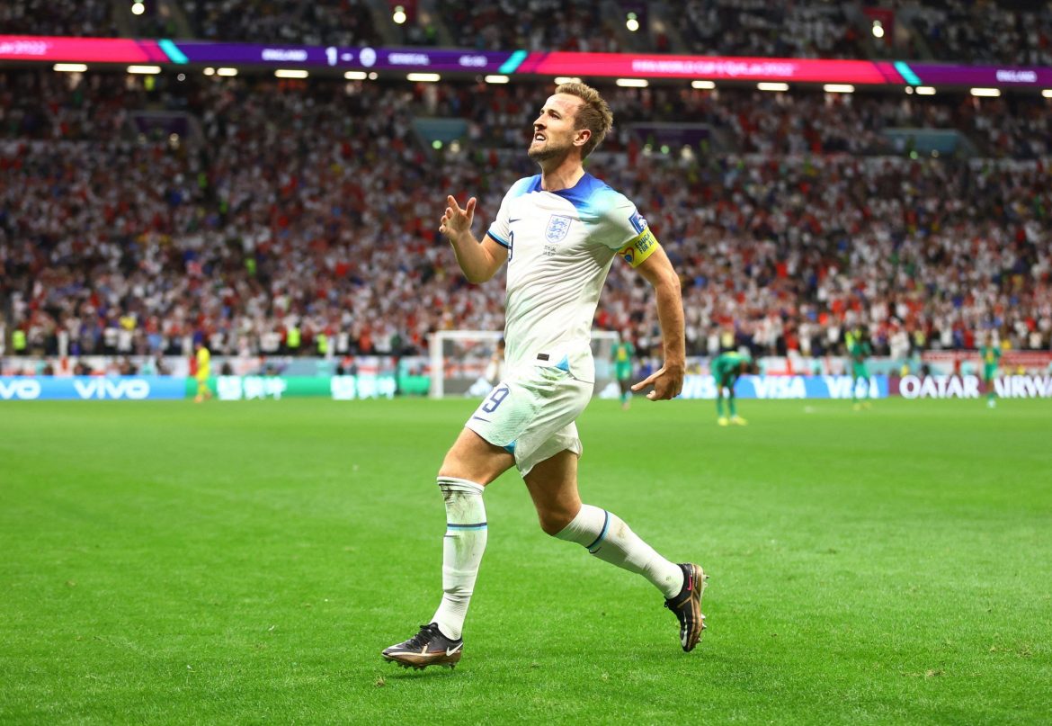 Harry Kane among ‘main options’ for Man Utd