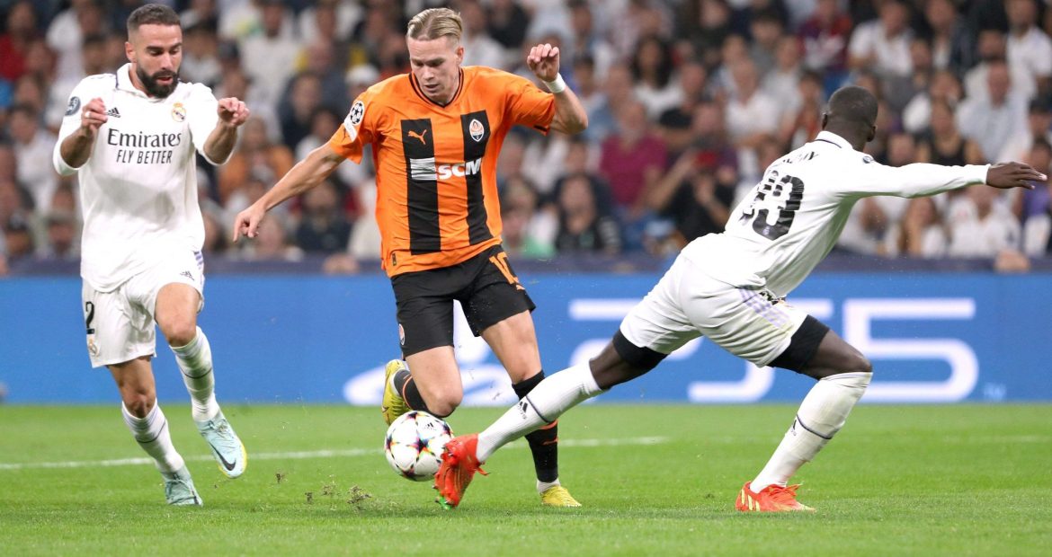 Arsenal: Edu interested in Mudryk deal