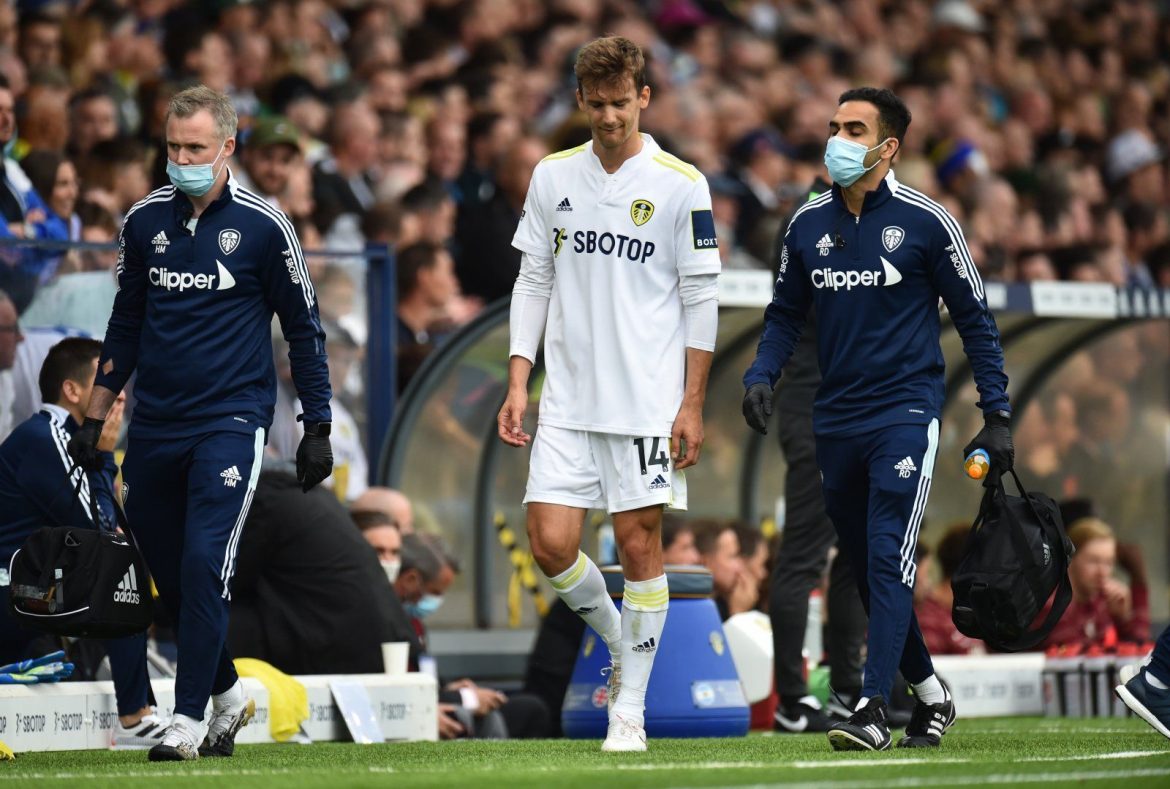 Leeds: Mills worried about Llorente injury