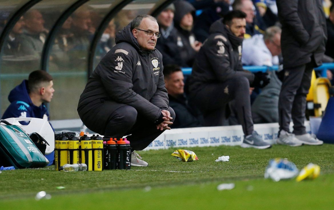 Leeds United: Players and staff should be baffled by Marcelo Bielsa move to continue intensive sessions