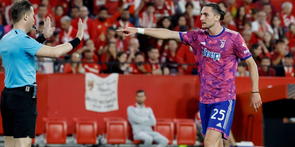 Newcastle Eyeing Bargain Deal For 28 y/o "Wardrobe"